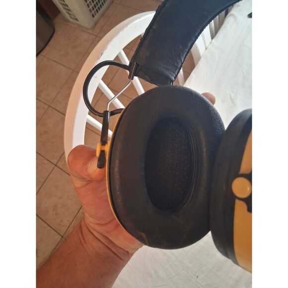 VINTAGE Peltor3M Safety Work Tunes AM/FM Headphones Hearing Protector NONWORKING - Picture 4 of 6